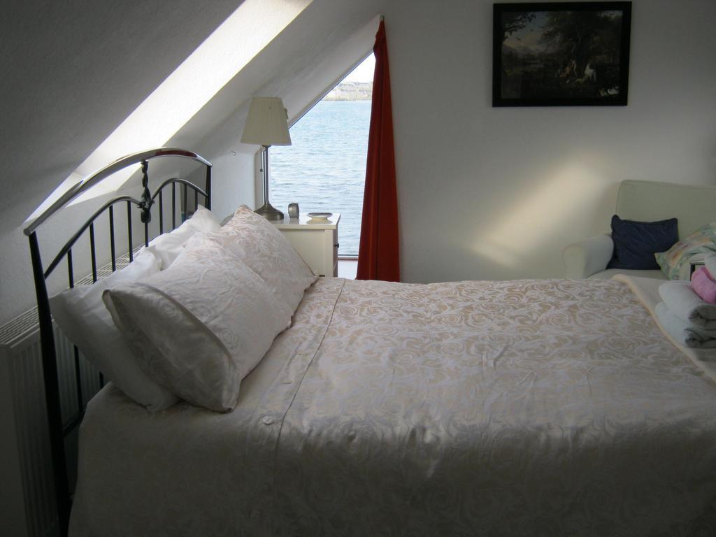 No 1 Broughton Bed & Breakfast Pierowal Pokoj fotografie